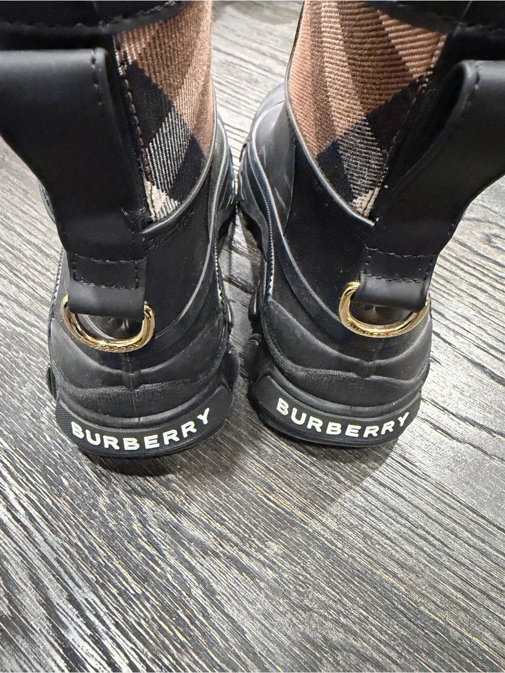 100% Authentic Burberry Ryan Vintage Check Rain Boots size 37